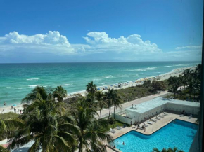 Гостиница Beach Front Studio Miami Beach  Майами Бич